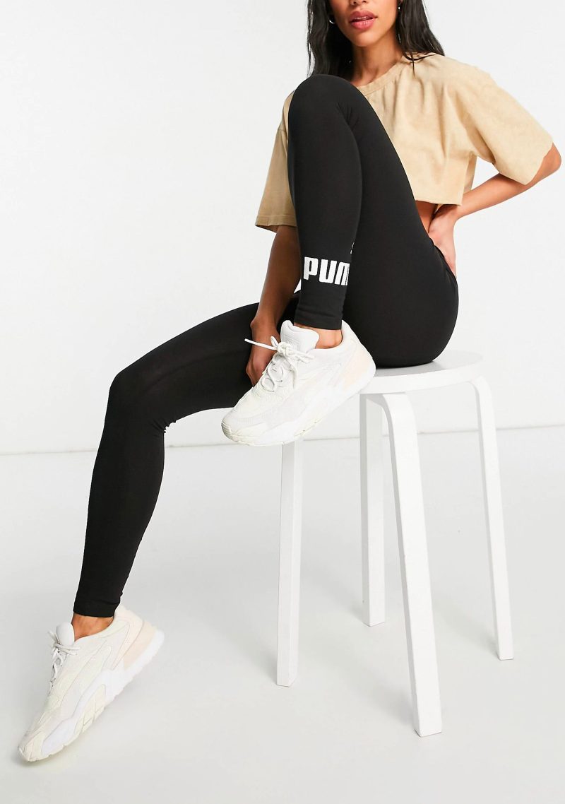 SHOPIFY 0000s 0000 PumaWomensEssentialsLogoLeggingsBLK58683201 1